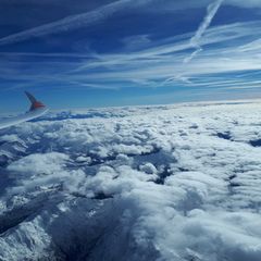 Flugwegposition um 12:01:42: Aufgenommen in der Nähe von Gemeinde Tulfes, Österreich in 5743 Meter